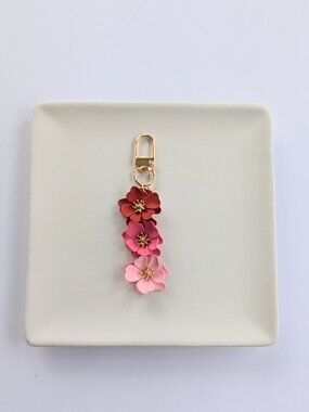 RED PINK & GOLD OMBRE FLOWER BAG CHARM